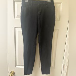 Good condition! Only been worn and washed once!